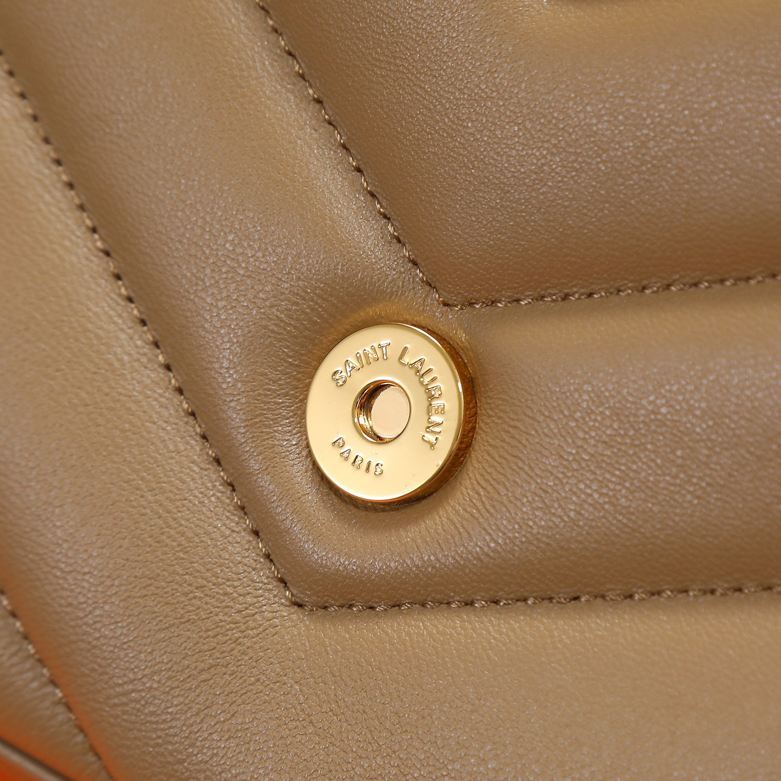 YSL LOULOU medium in MATELASSÉ lambskin 29x17x8cm