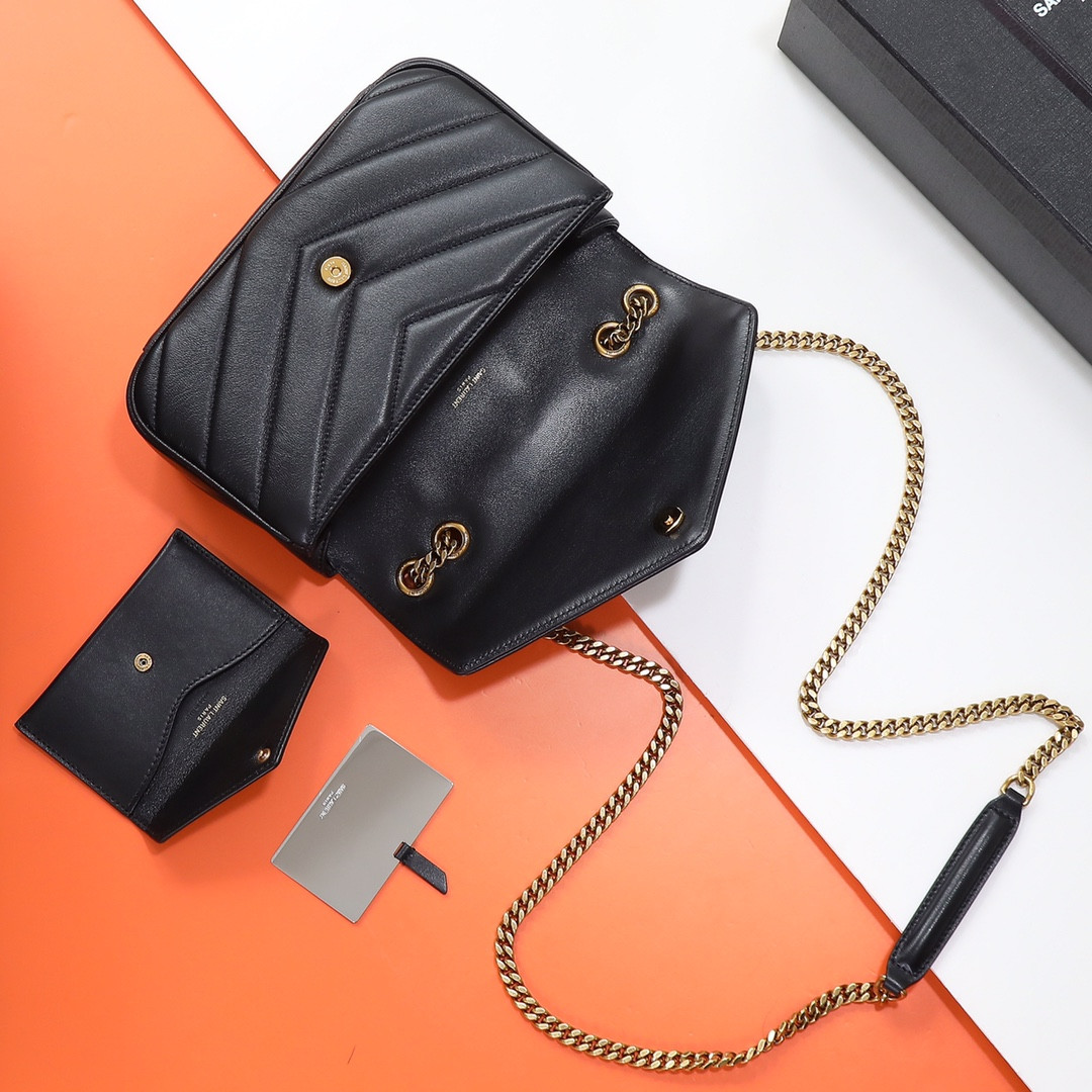 YSL LOULOU small in MATELASSÉ lambskin 24x14x6cm