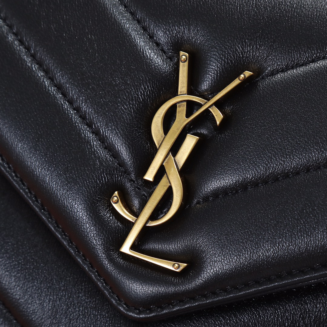 YSL LOULOU small in MATELASSÉ lambskin 24x14x6cm