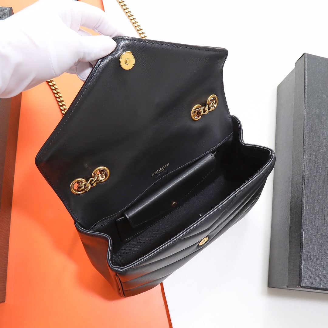 YSL LOULOU small in MATELASSÉ lambskin 24x14x6cm