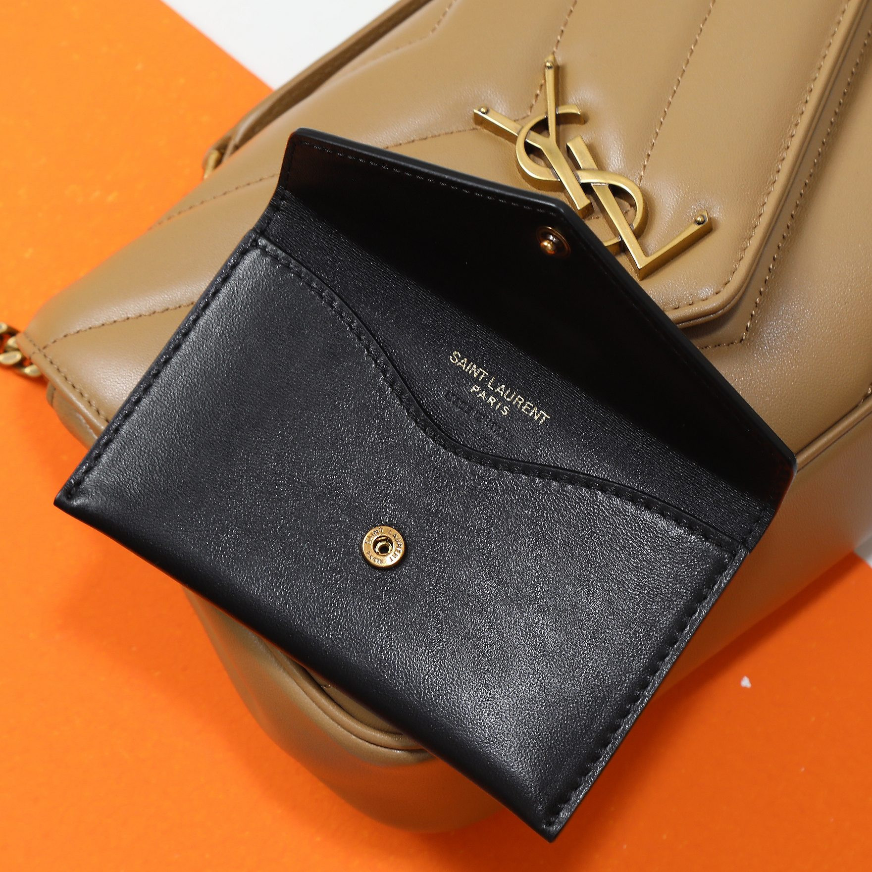 YSL LOULOU small in MATELASSÉ lambskin 24x14x6cm