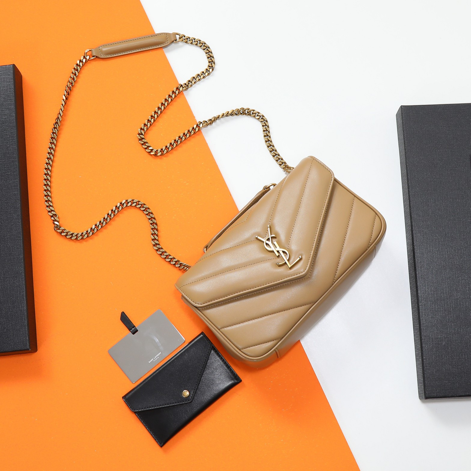 YSL LOULOU small in MATELASSÉ lambskin 24x14x6cm