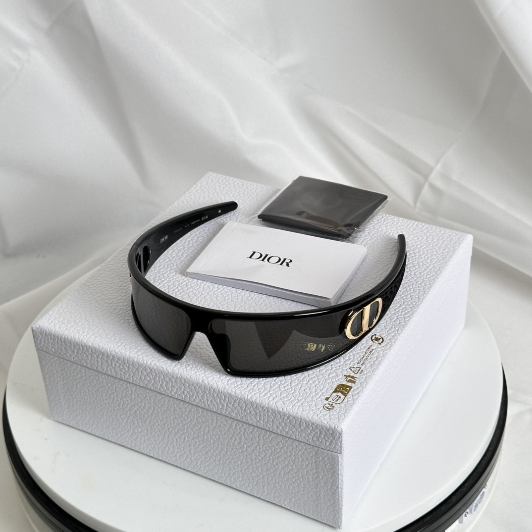 Dior Glasses winter25