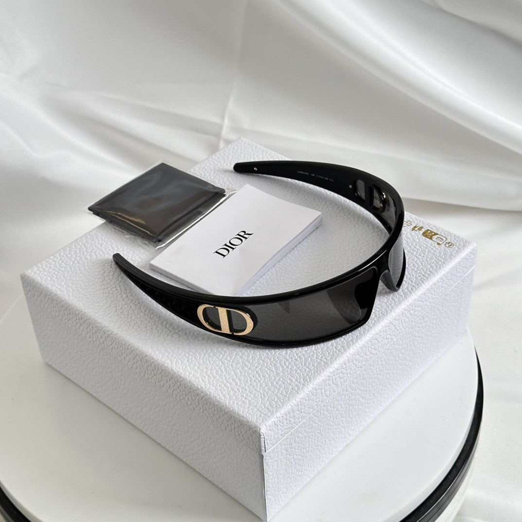 Dior Glasses winter25