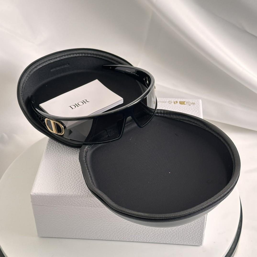 Dior Glasses winter25