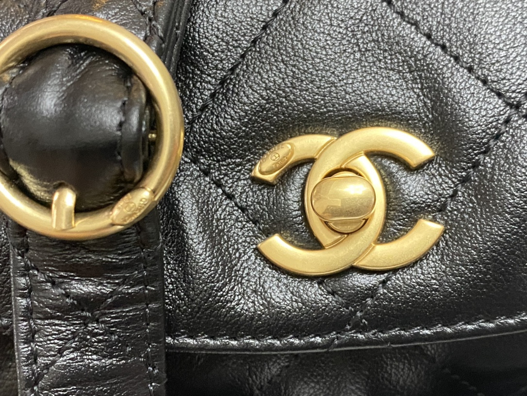 Chanel Hobo Handbag 21x27x4.5cm