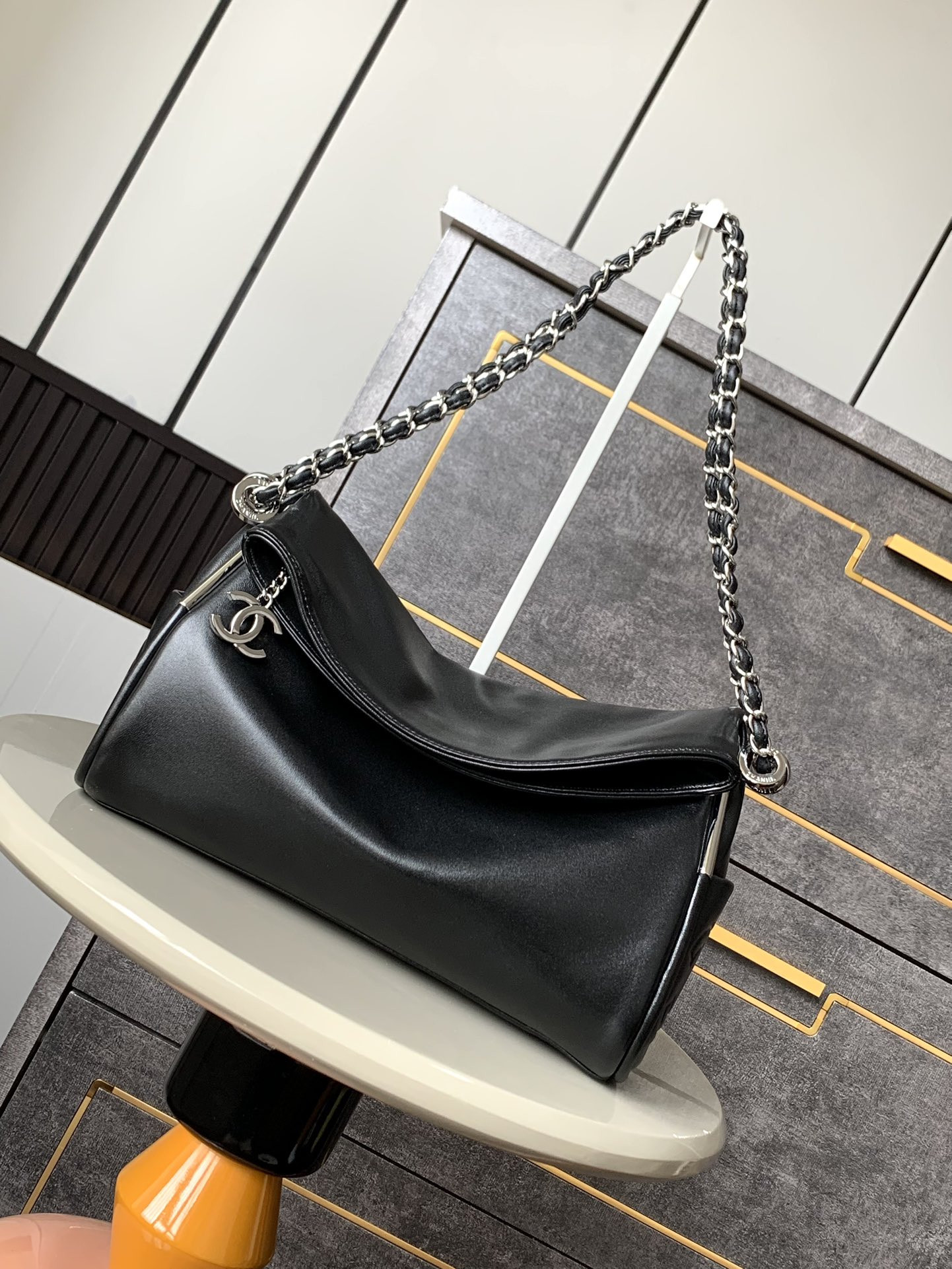 Chanel OHANEL hobo bag 30x20x12cm