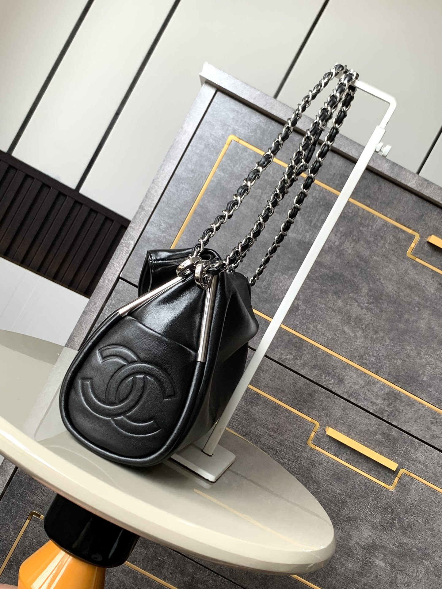 Chanel OHANEL hobo bag 30x20x12cm