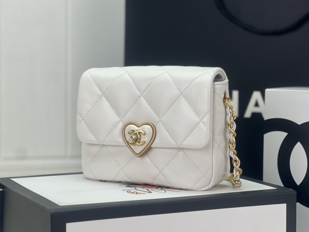 Chanel FLAP HANDBAG CF 18x13.5x5.5cm