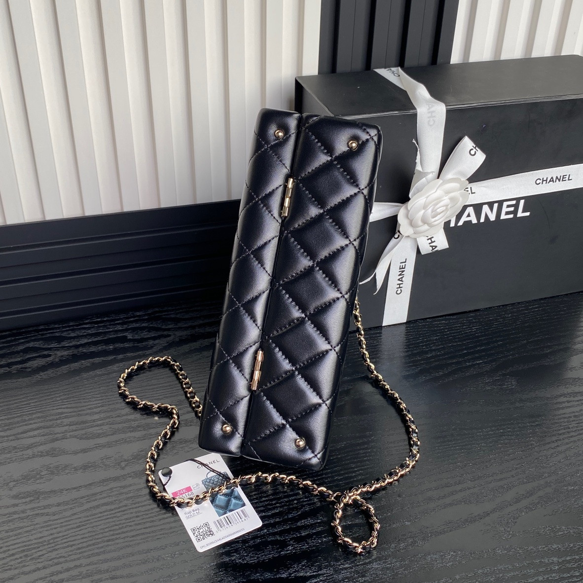 Chanel Box bag 15x22x7.5cm