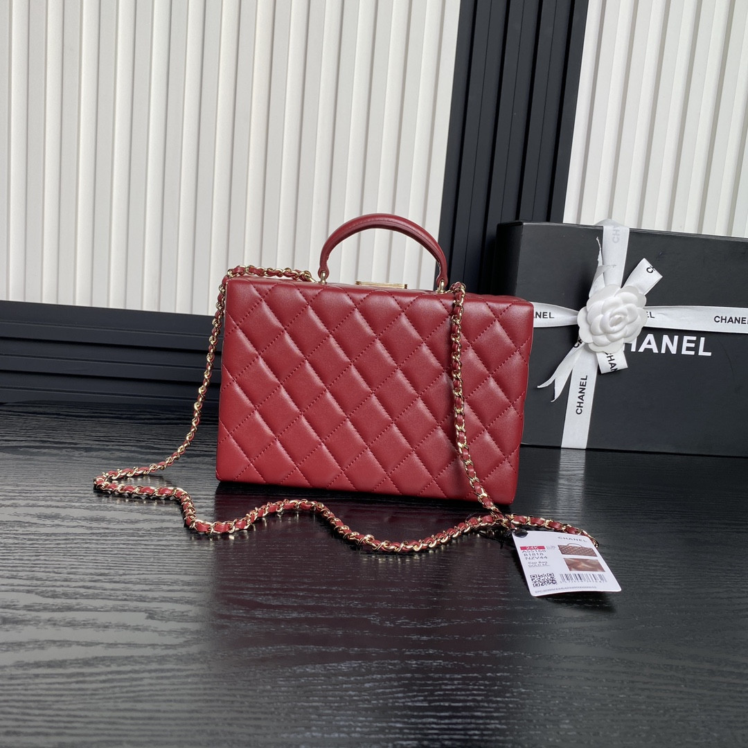 Chanel Box bag 15x22x7.5cm