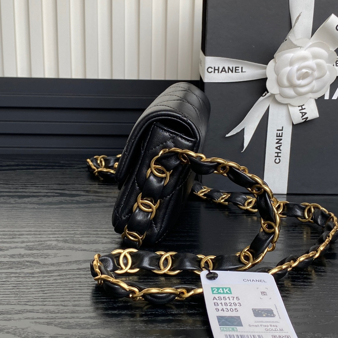 Chanel Mini Flap Bag 12×16×5cm