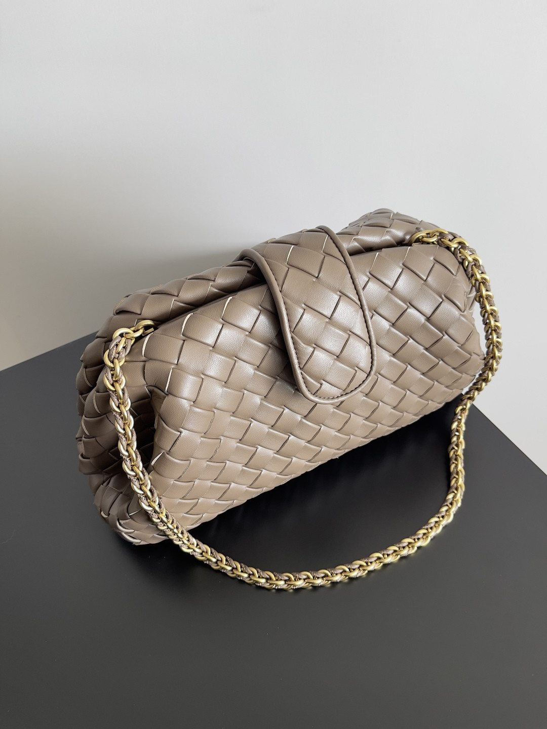 BOTTEGA VENETA LAUREN CLUTCH Andiamo Parachute 31x16.5x11cm