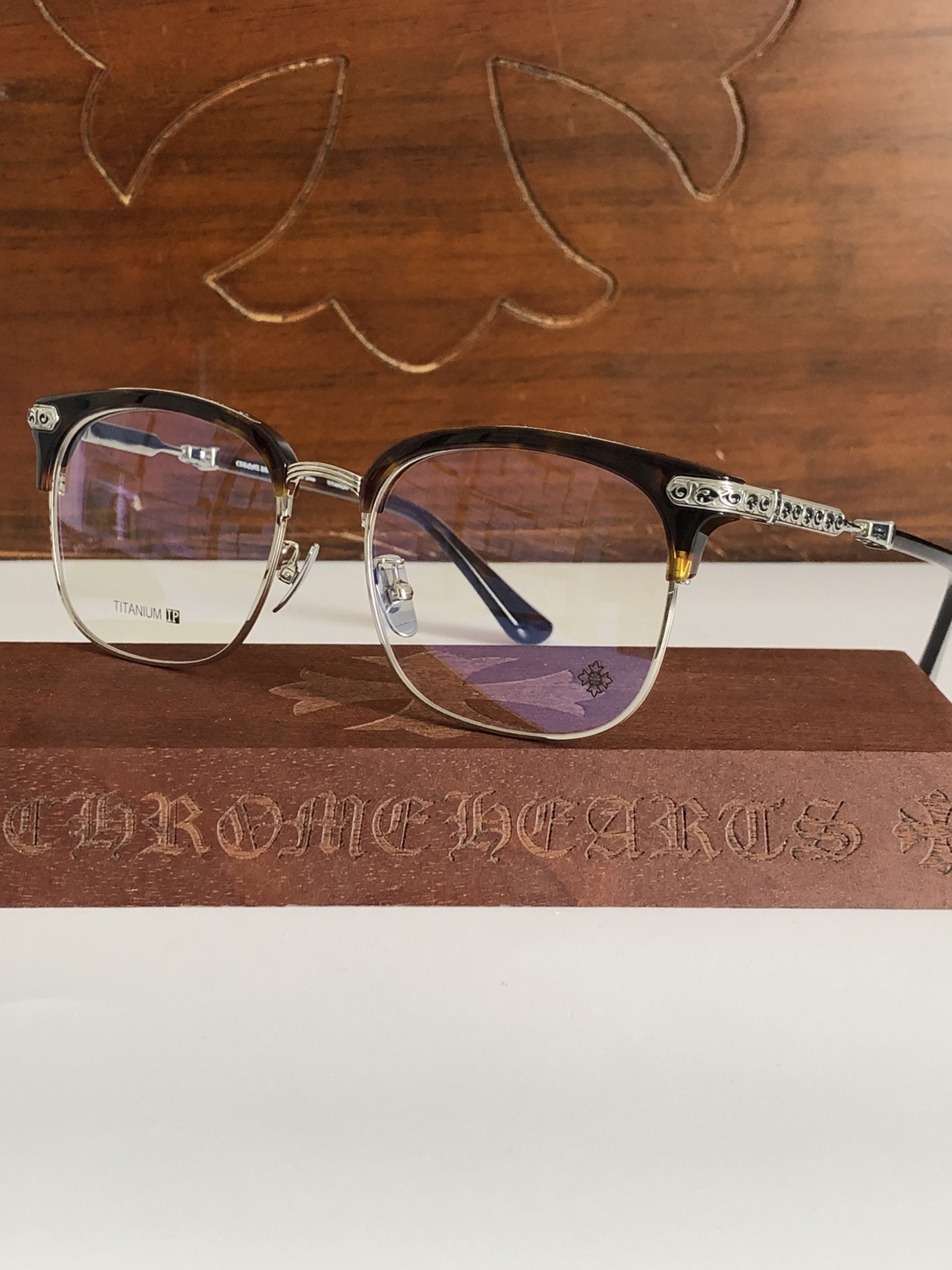 Ch*0me He**ts glasses vertical smile i 57-19-148