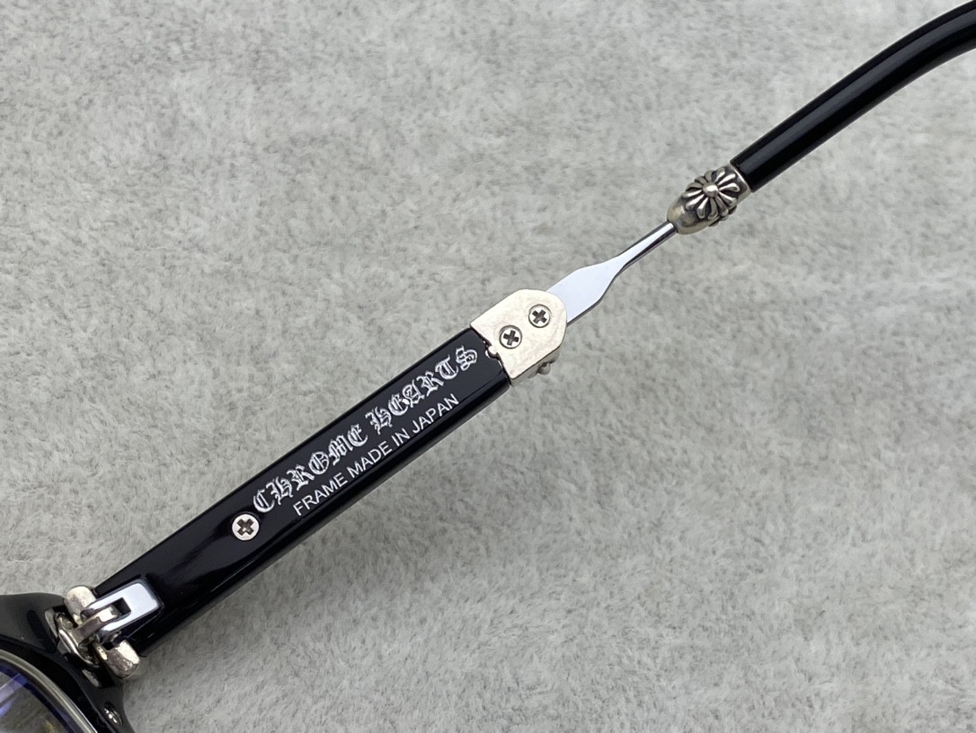 Ch*0me He**ts glasses bkss 53-19-143