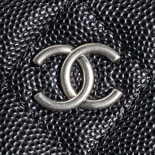 CHANEL with chain Handbag 14×18×3cm