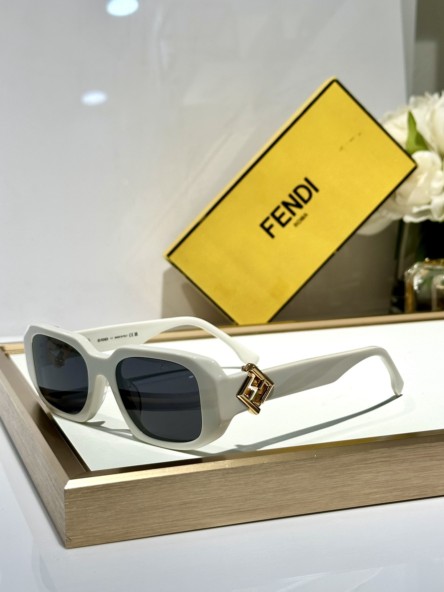 Fendi Glasses FE40151U 50-21-135