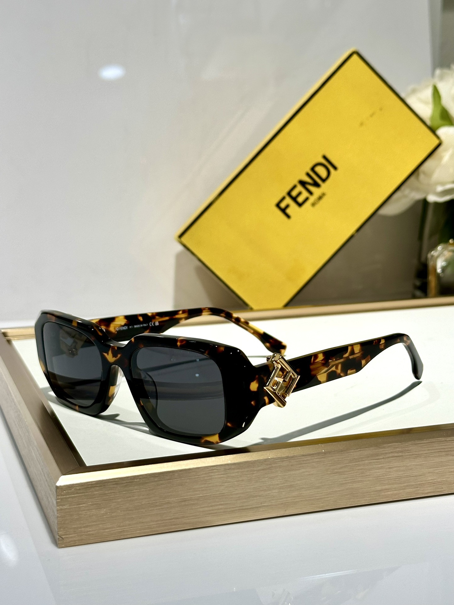 Fendi Glasses FE40151U 50-21-135