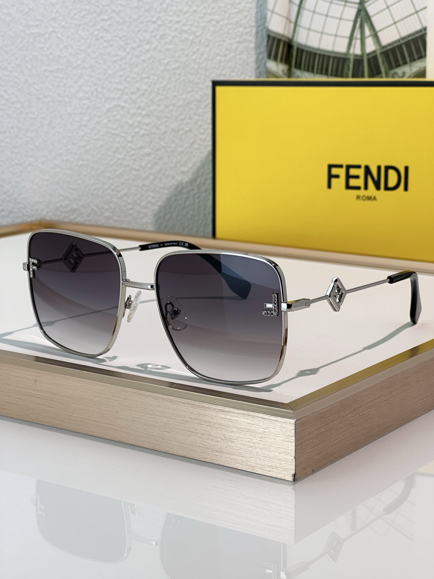 Fendi Glasses FE40149U 58-19-140