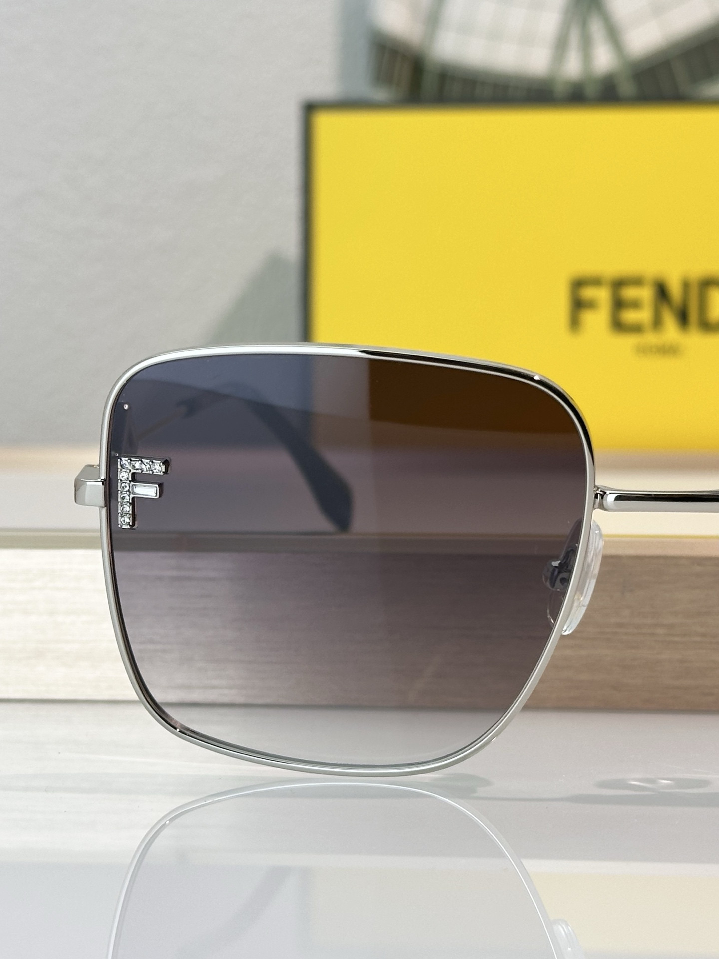 Fendi Glasses FE40149U 58-19-140