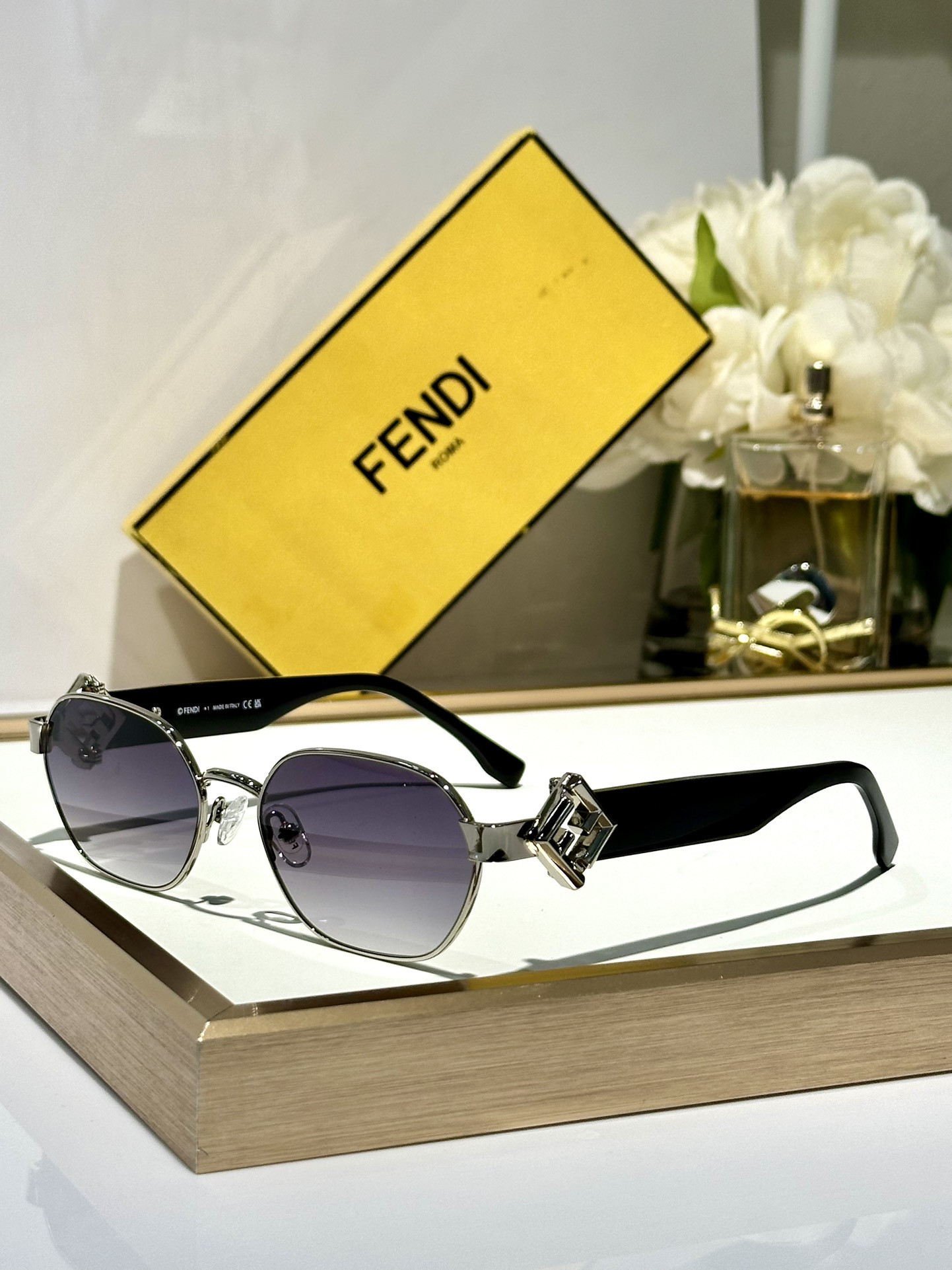 Fendi Glasses FE40148l 56-19-140