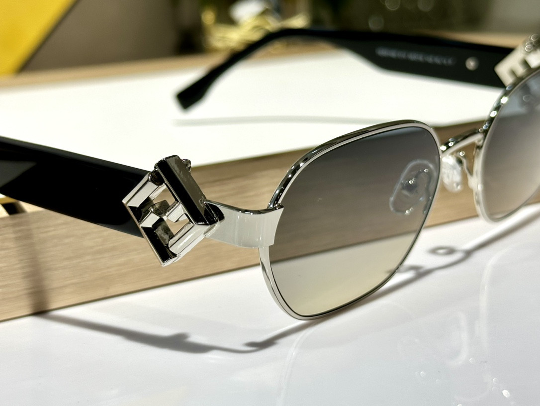 Fendi Glasses FE40148l 56-19-140