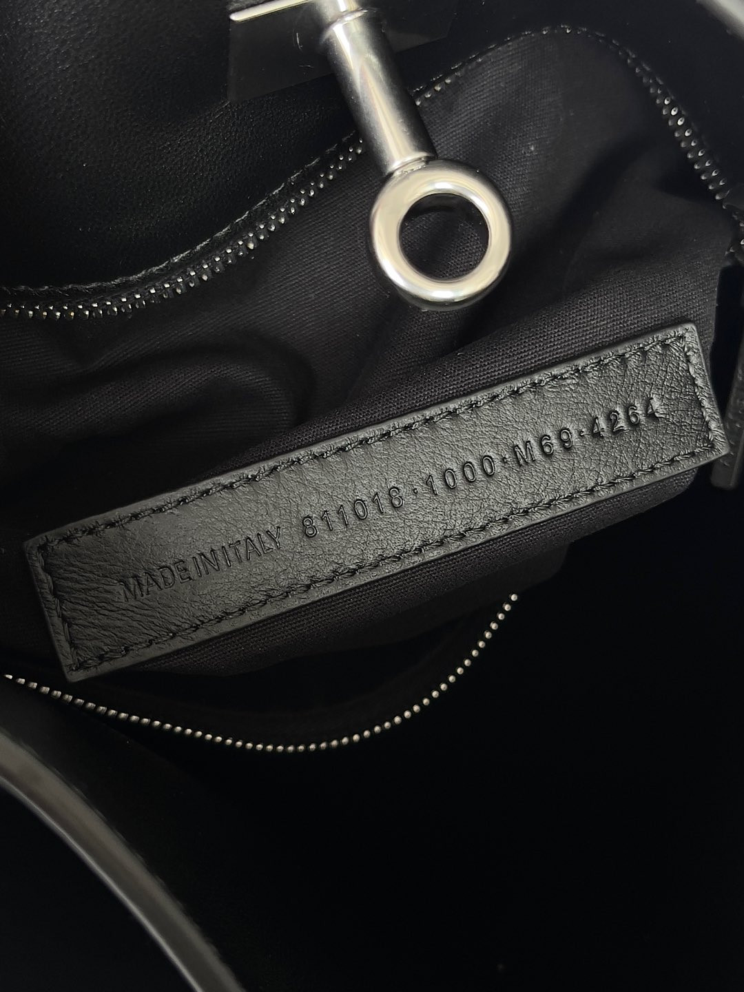 Balenciaga Bel Air Hobo 26.9×25.9×9.9cm 811018m