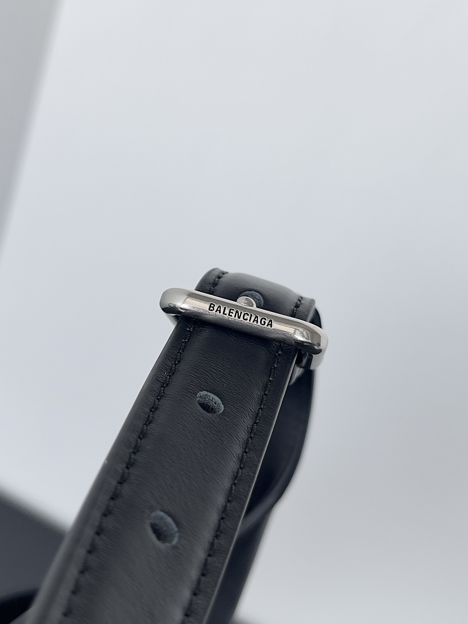 Balenciaga Bel Air Hobo 26.9×25.9×9.9cm 811018m