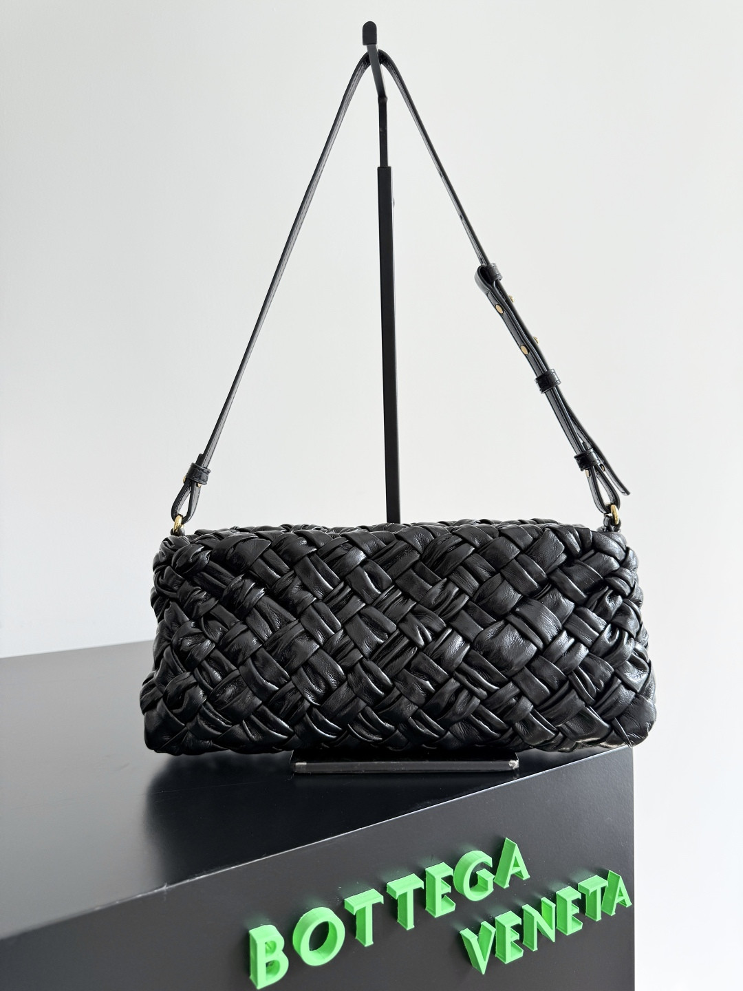 Bottega Veneta Kalimero cha cha 28.5x15x6cm 785780