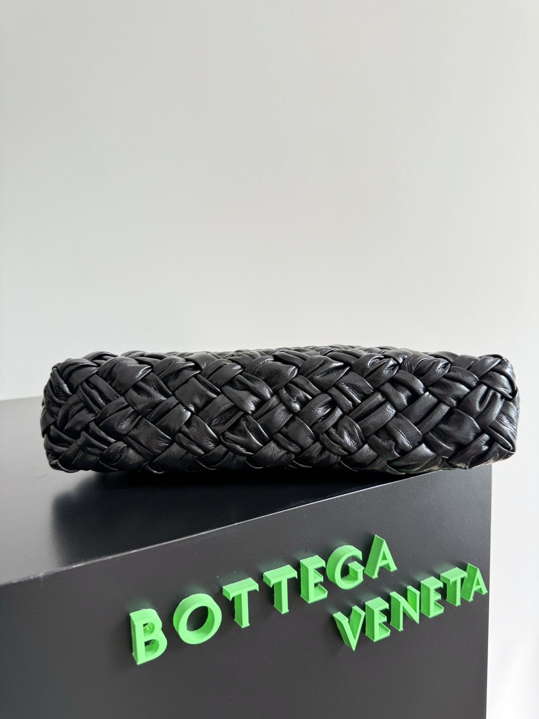 Bottega Veneta Kalimero cha cha 28.5x15x6cm 785780
