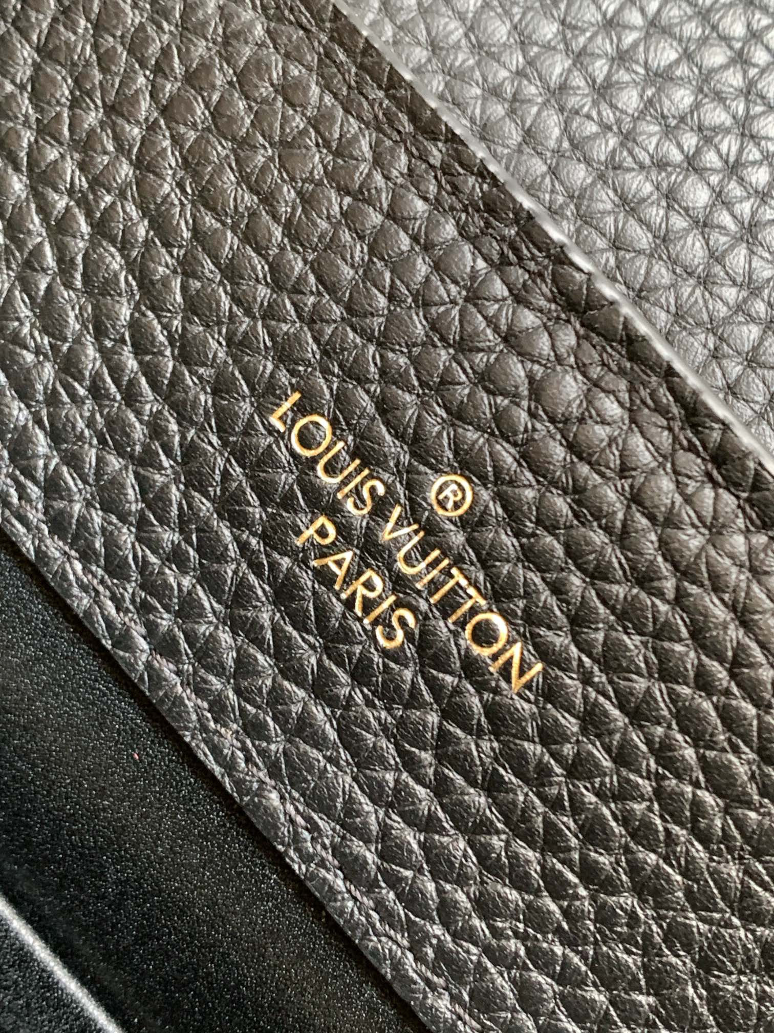 LV Capucines BB M24728 27 x 17.3 x 9cm