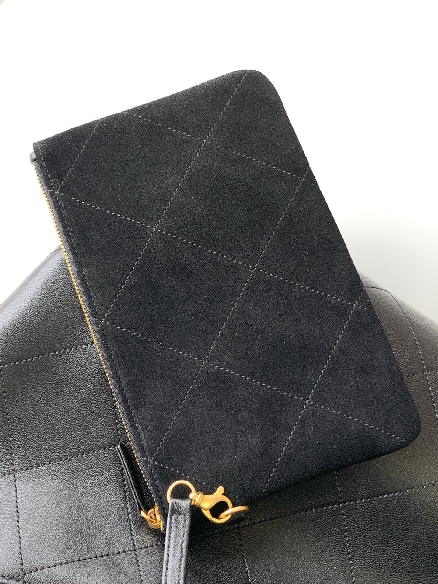 Chanel Large Hobo Bag AS5410 35x30x14cm