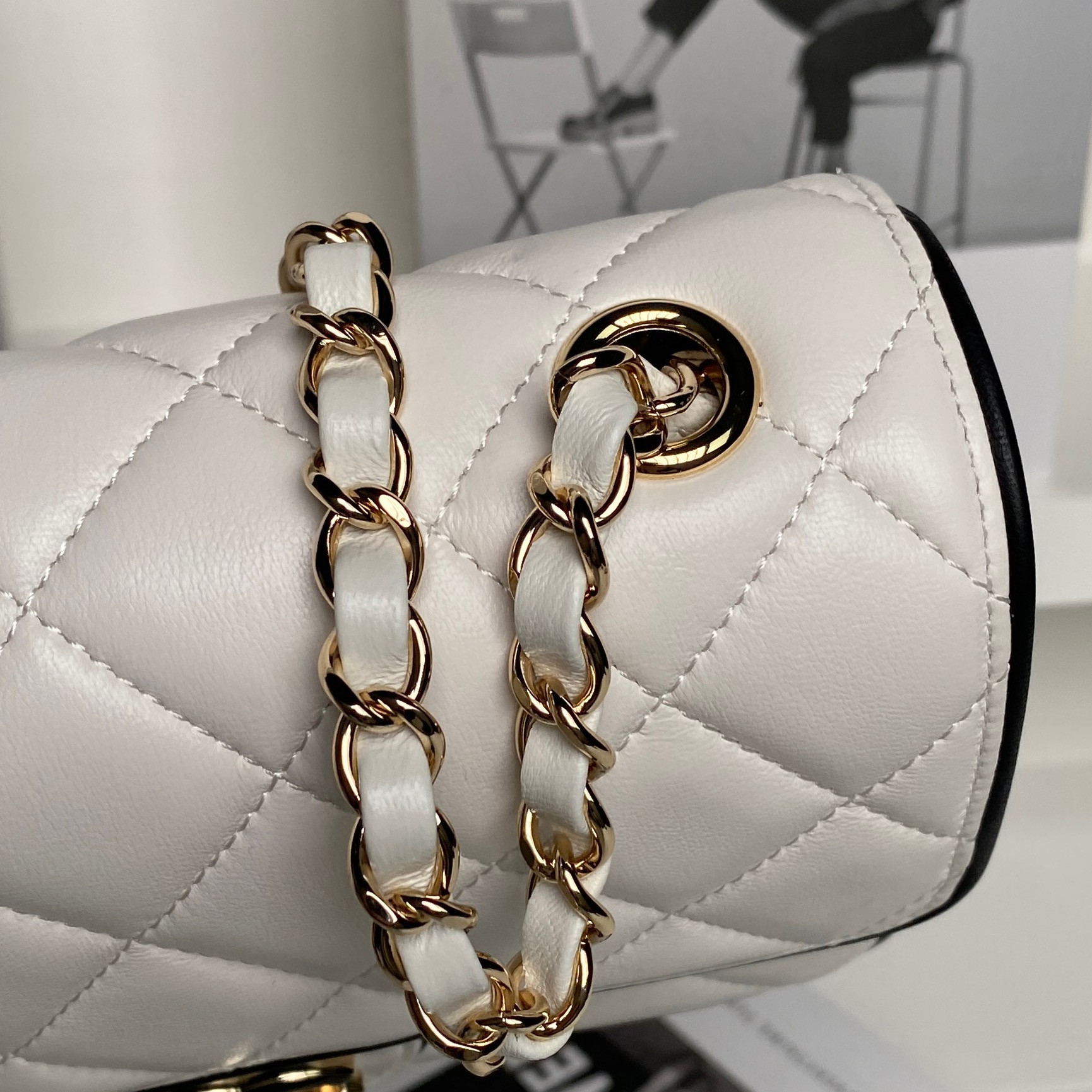 Chanel Mini Flap Bag AS5151 13.5 x 19.5 x 7cm