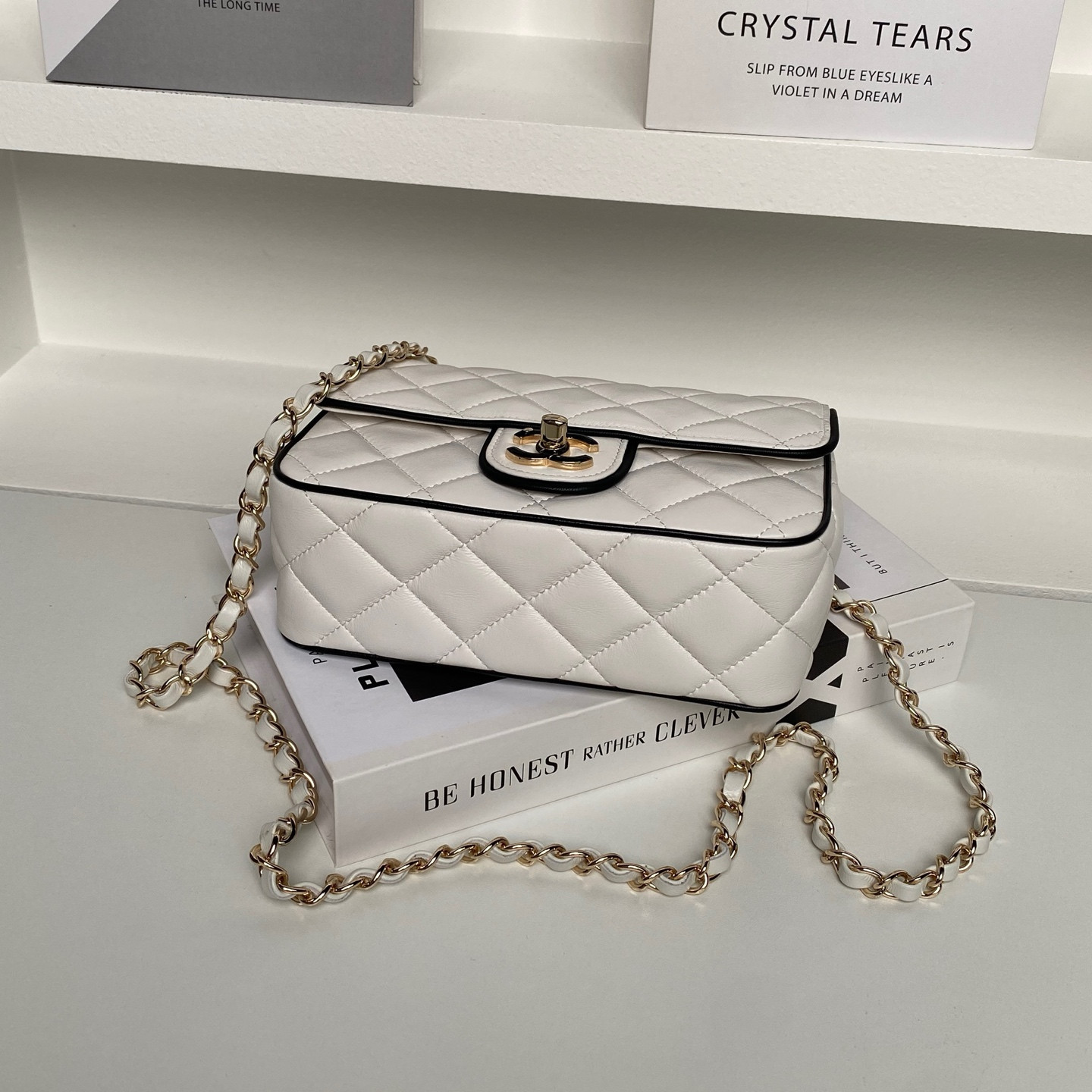 Chanel Mini Flap Bag AS5151 13.5 x 19.5 x 7cm