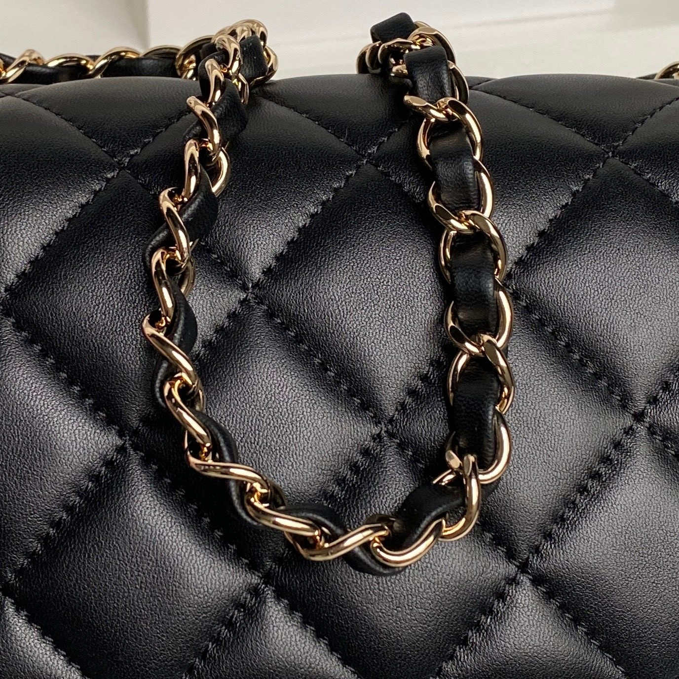 Chanel Flap Bag AS5150 16.5 x 23.5 x 6.5cm