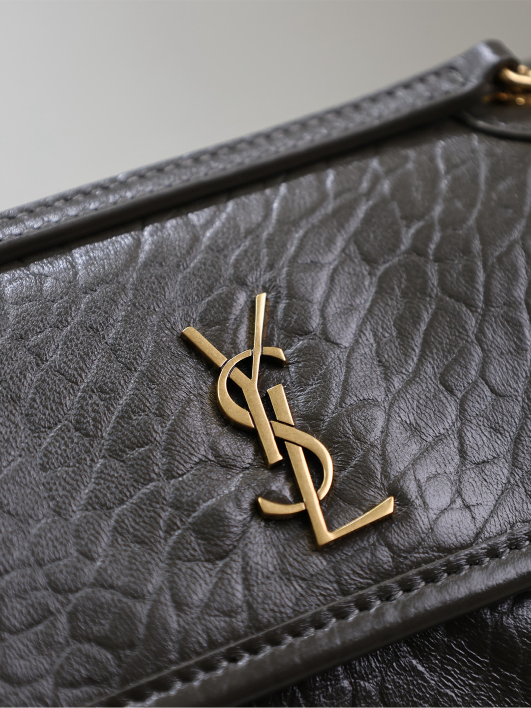 YSL Niki Mini in grained lambskin 828736 12.5x18x5cm