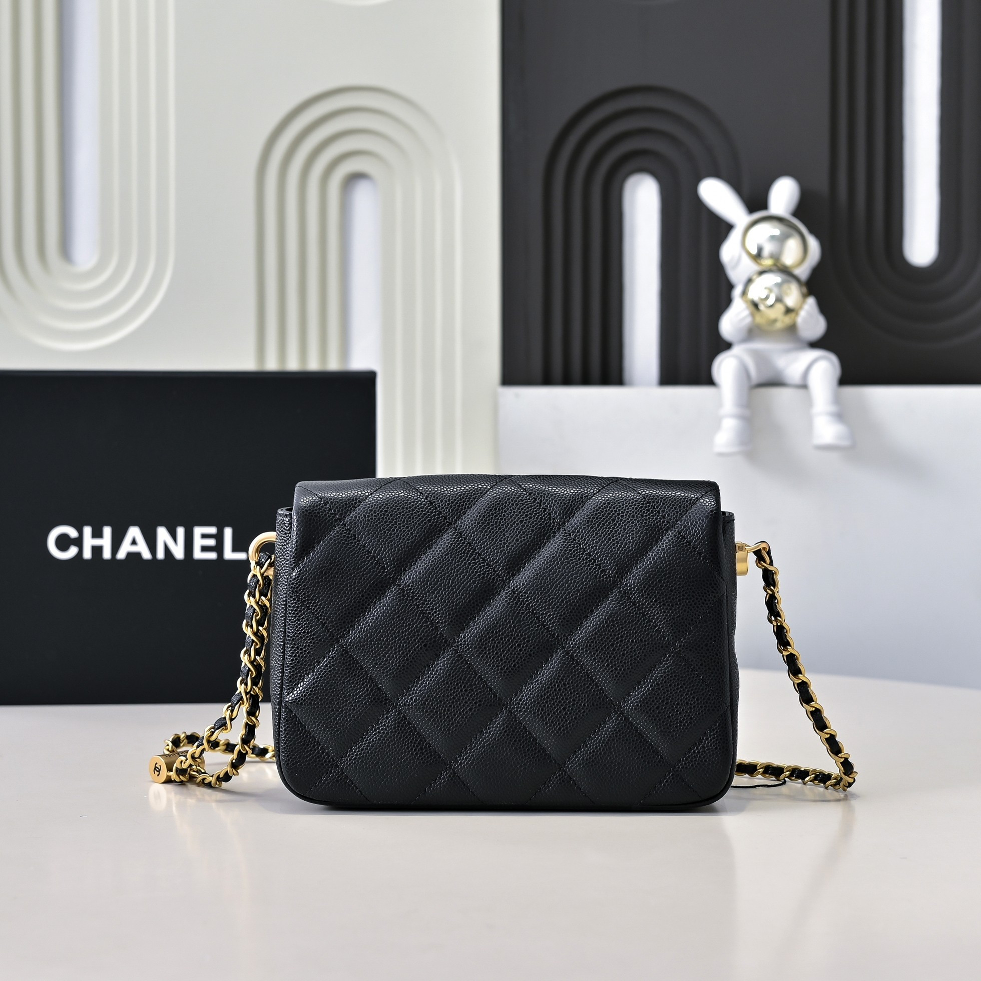 Chanel Flap CF22K 19.5x13.5x6cm AS2855