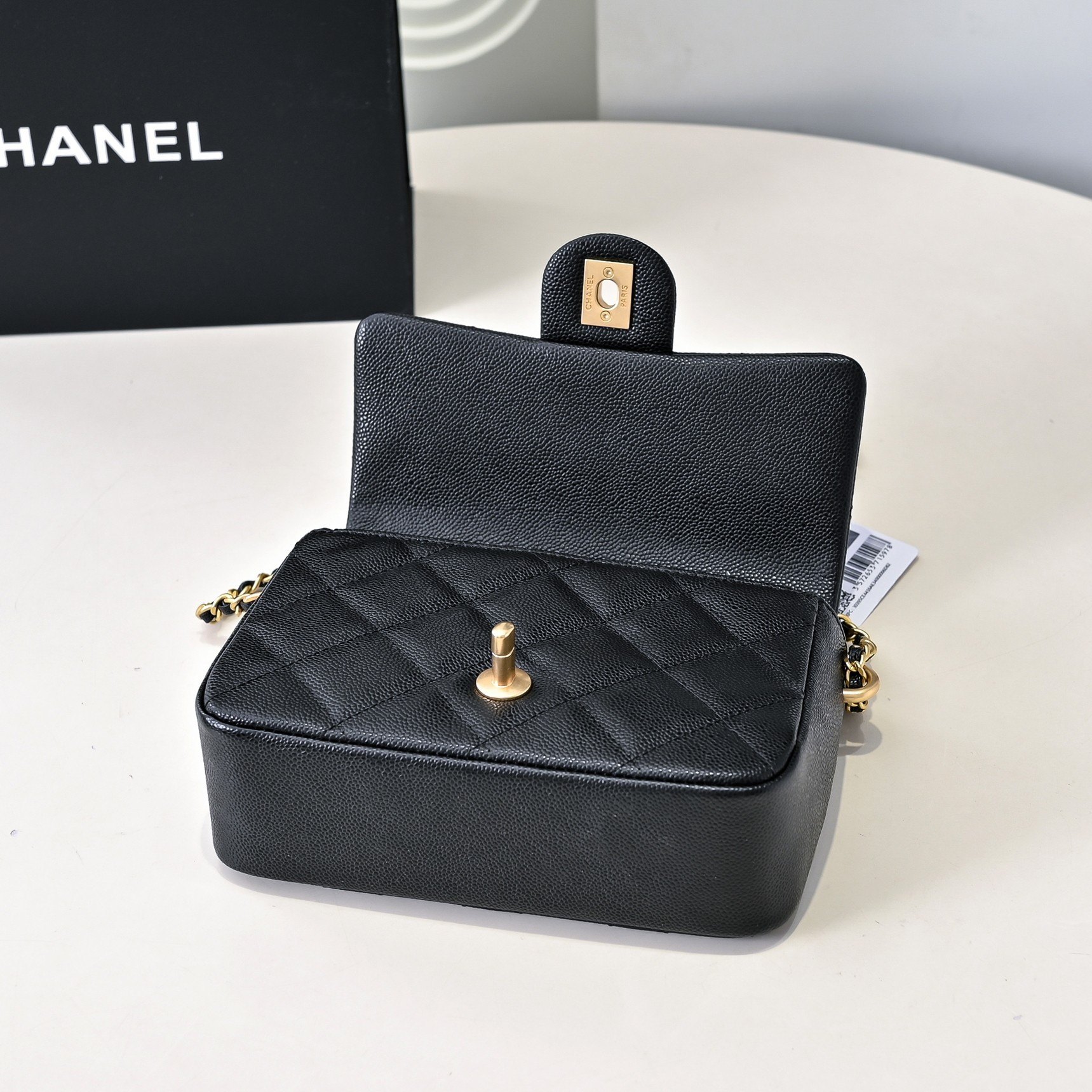 Chanel Flap CF22K 19.5x13.5x6cm AS2855