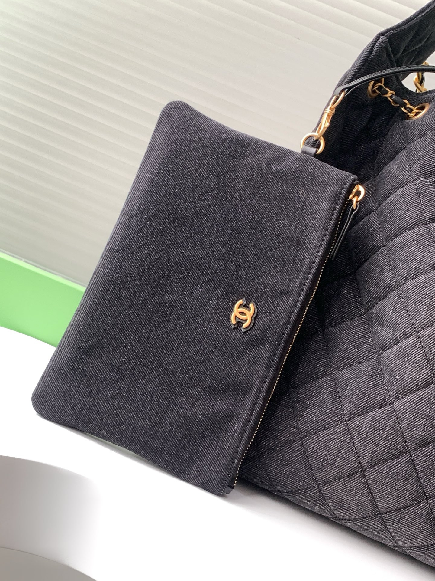 CHANEL 25C Bucket Hobo Bag AS5231 40x30x15cm