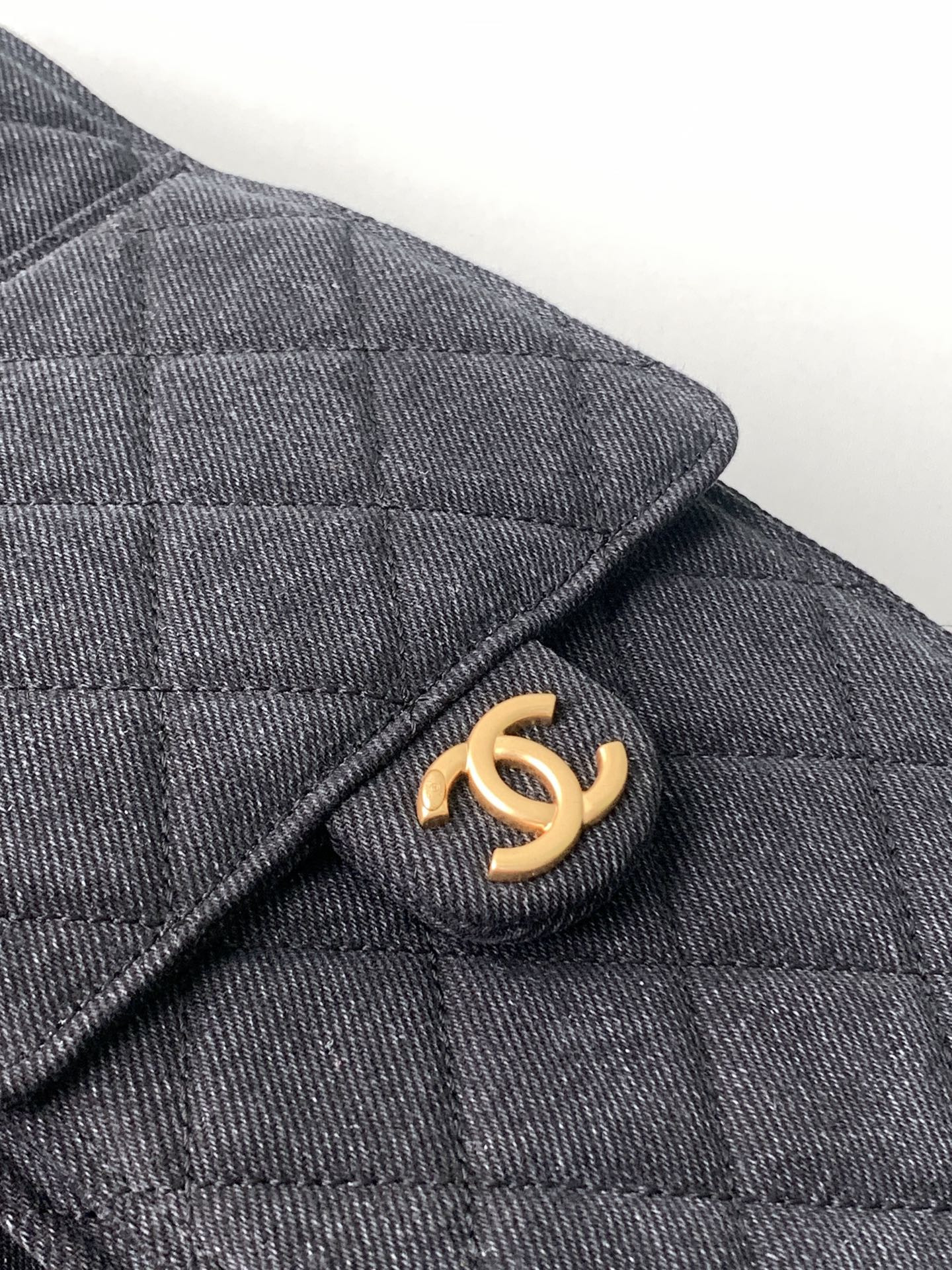 CHANEL 25C Bucket Hobo Bag AS5231 40x30x15cm