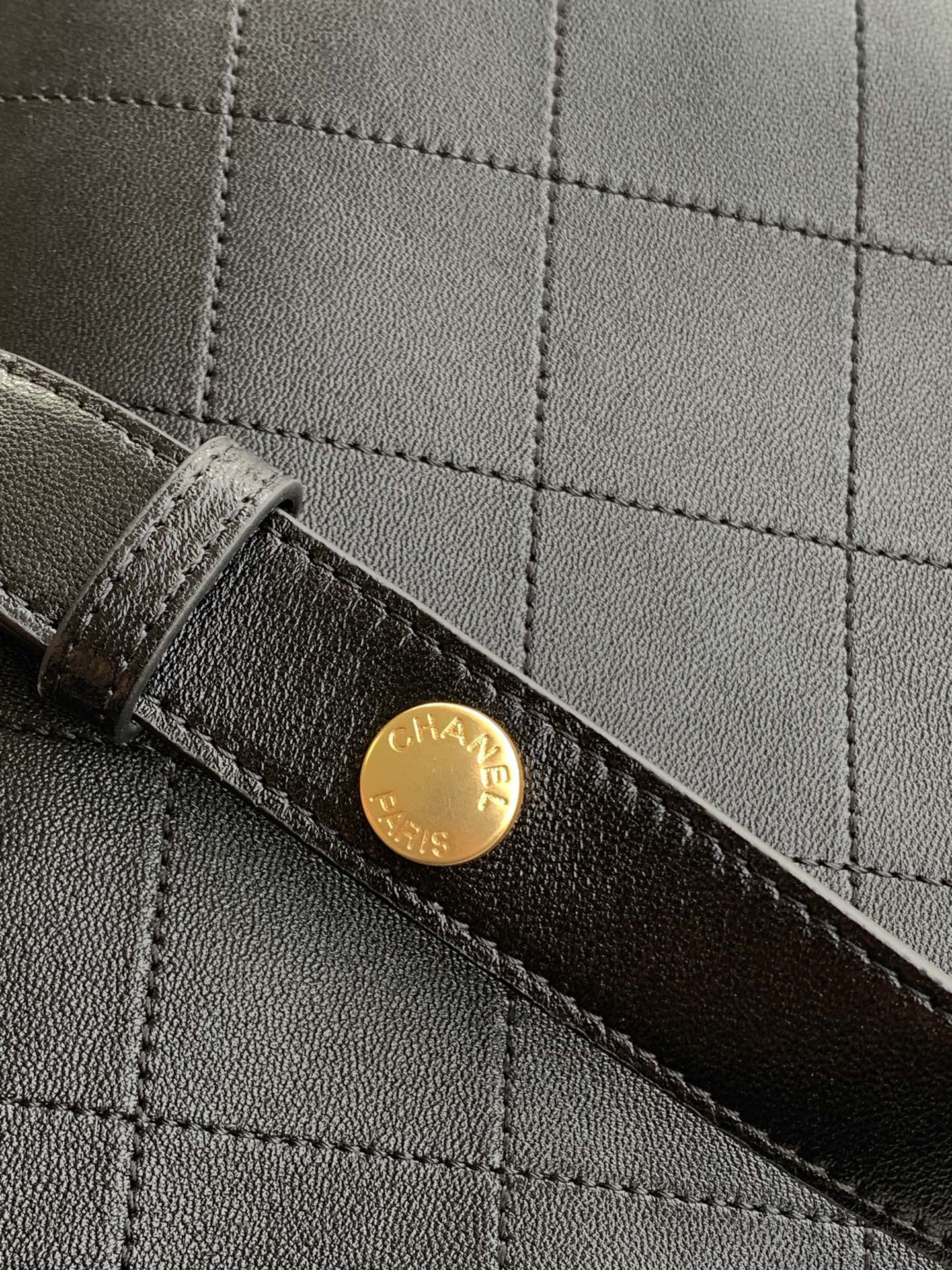 Chanel Large Bucket Bag 28x31x15cm AS5406