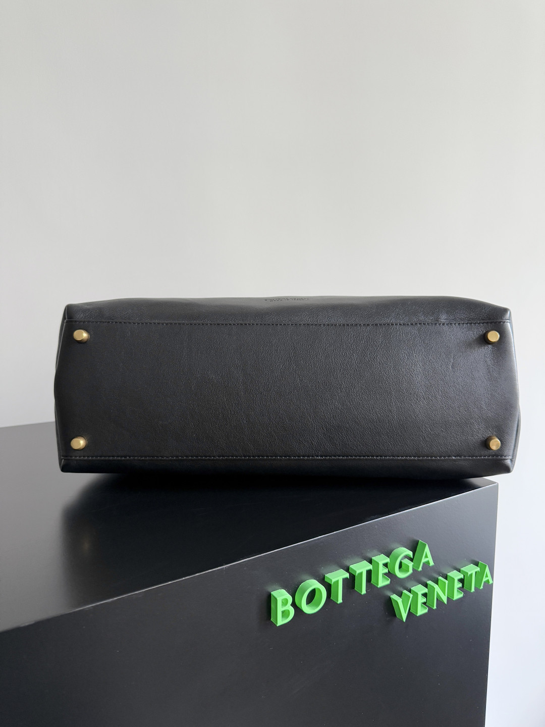 Bottega Veneta Large Ciao Ciao 32x41.5x14.5cm