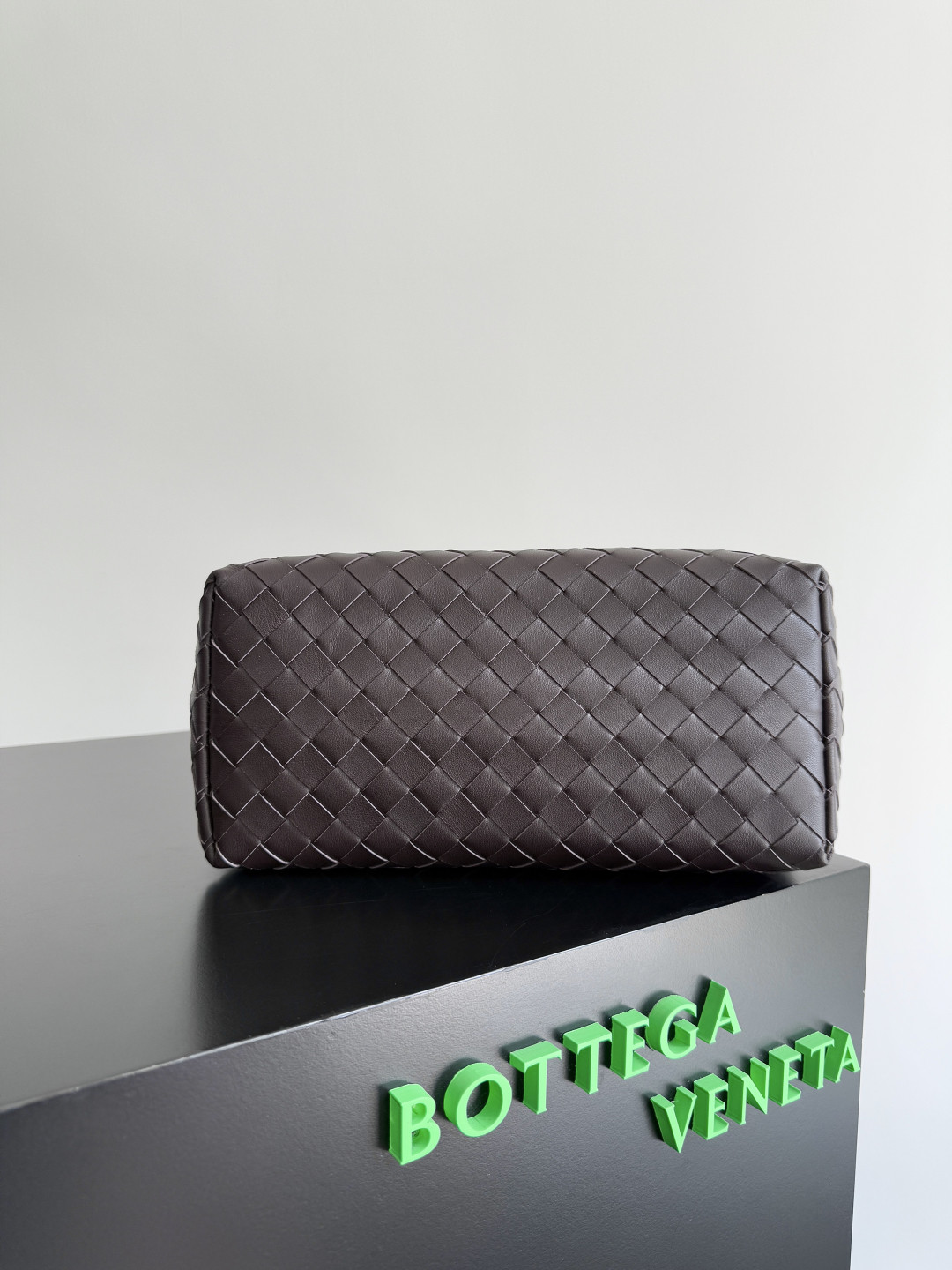 Bottega Veneta Small Andiamo Messenger 29x20x13cm