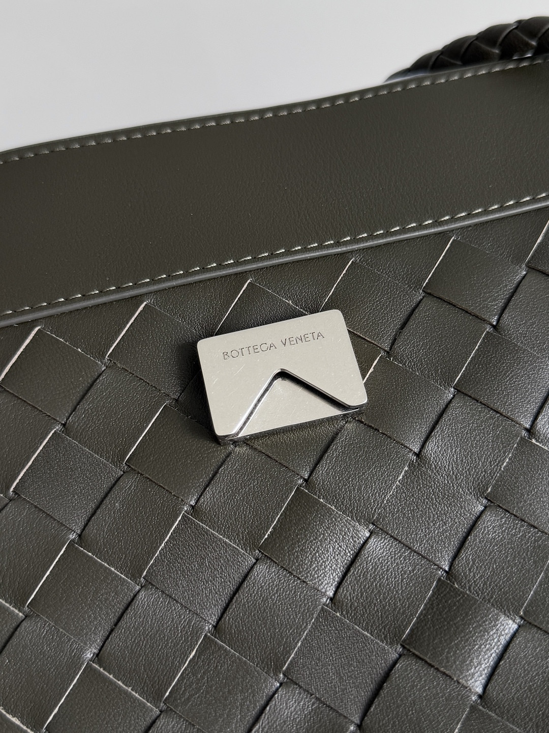 Bottega Veneta Small Andiamo Messenger 29x20x13cm