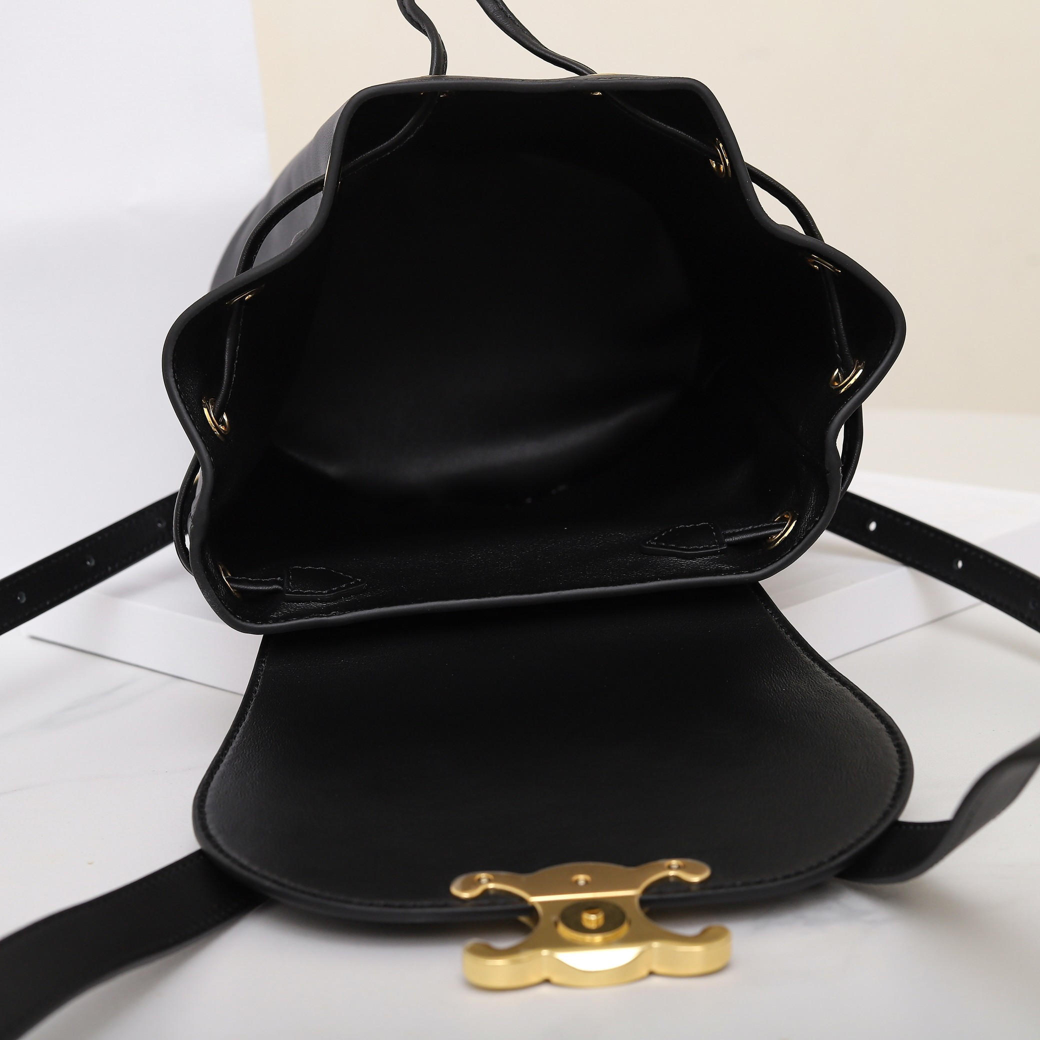 CELINE BONNIE BACKPACK IN SMOOTH CALFSKIN 118703 25x18x13cm