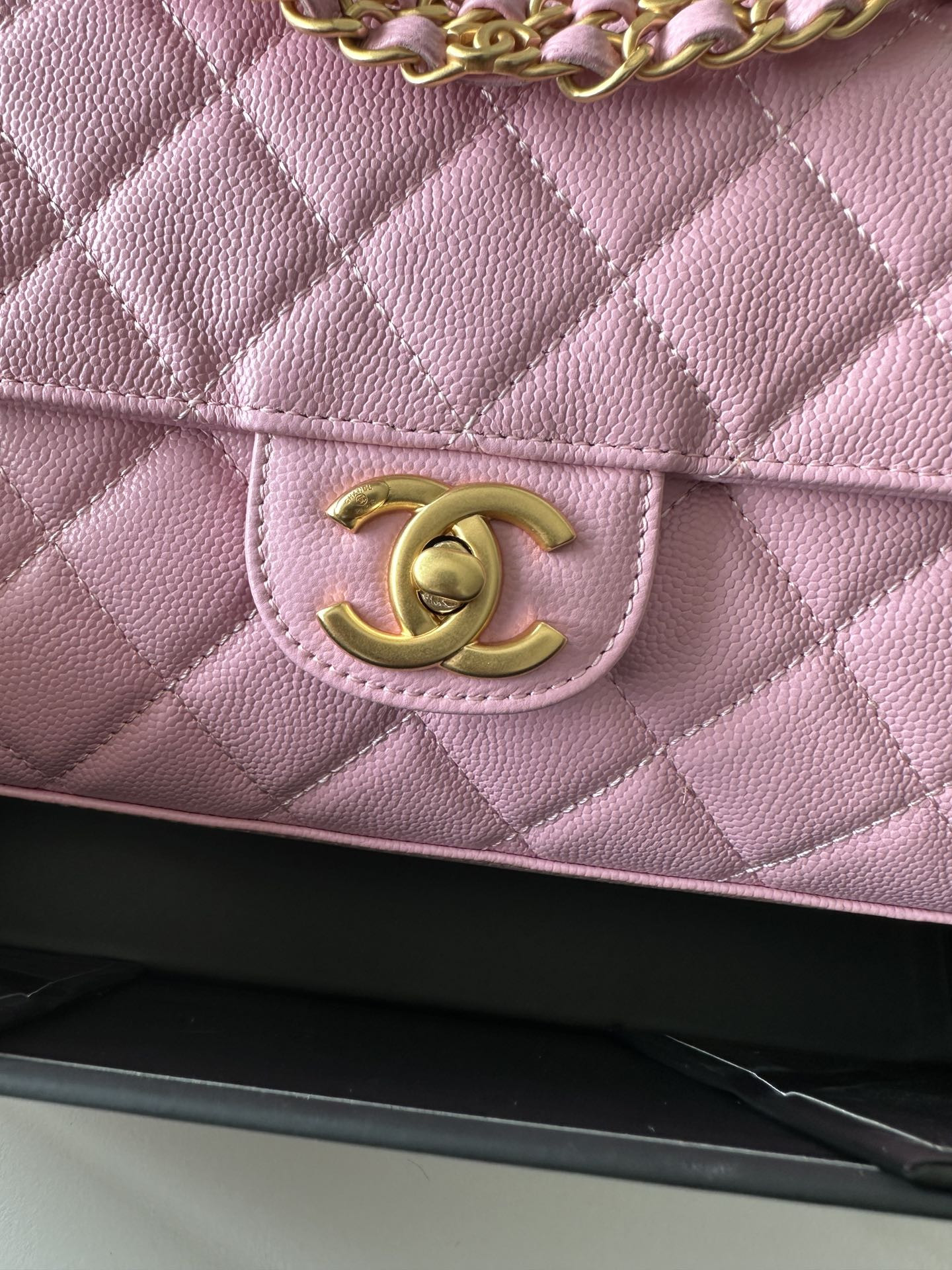 CHANEL small Flap 22 X14.5 X7cm