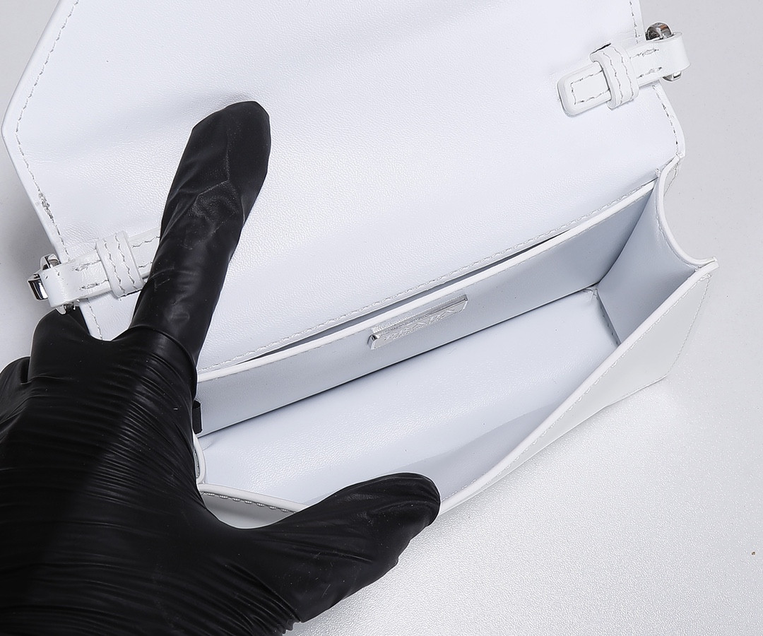 Prada White Brushed Leather Shoulder Bag 17x 9.5x3.5cm