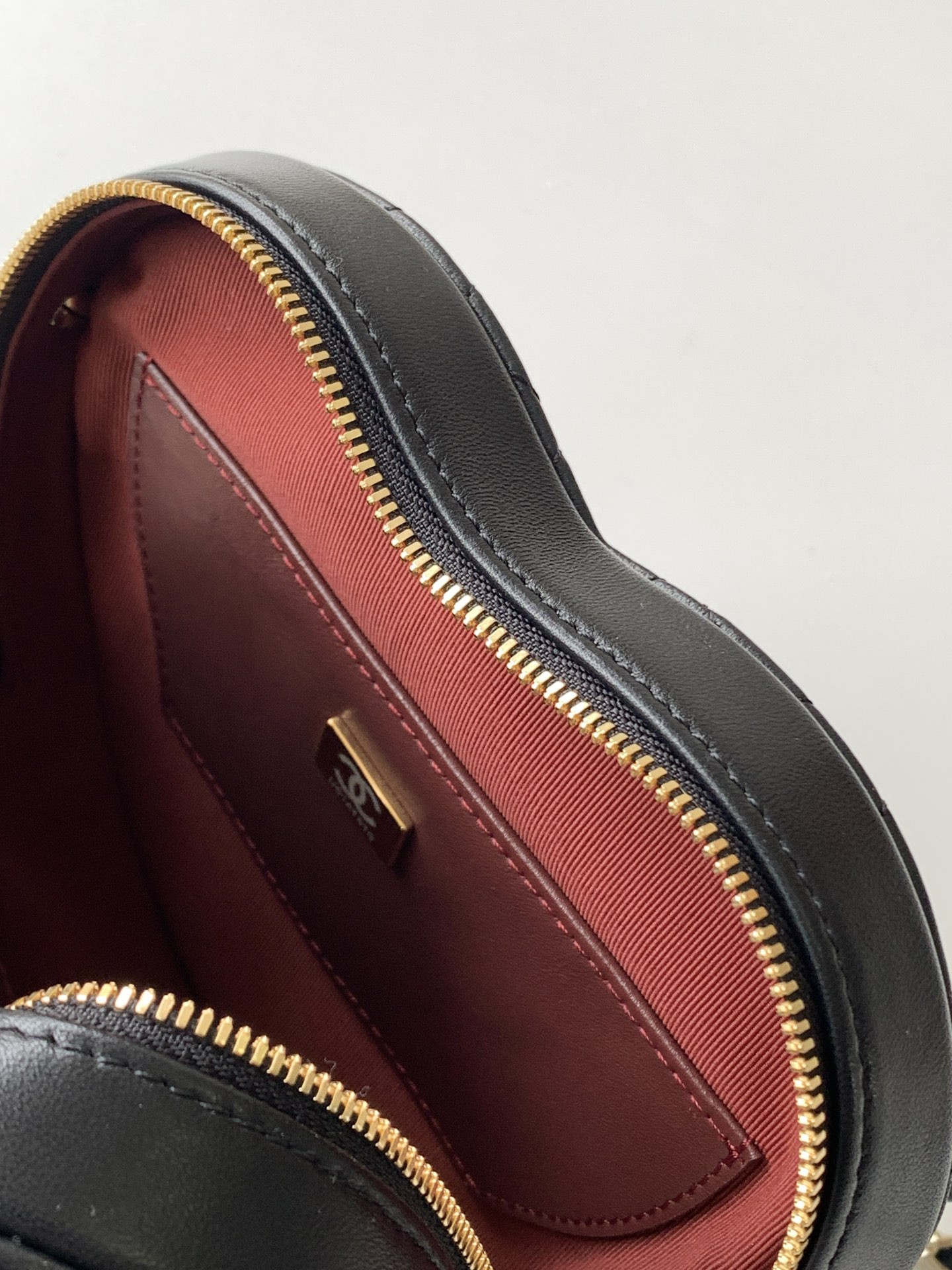 Chanel 22cc Love Bag AS3191 18x16.5x6.5cm