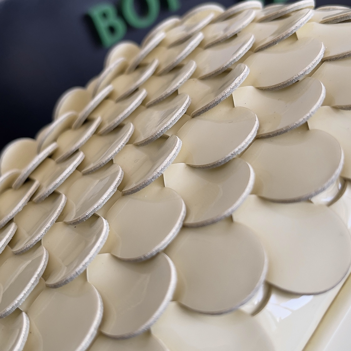 Bottega Veneta knot 717622 20.5x6x12.5cm