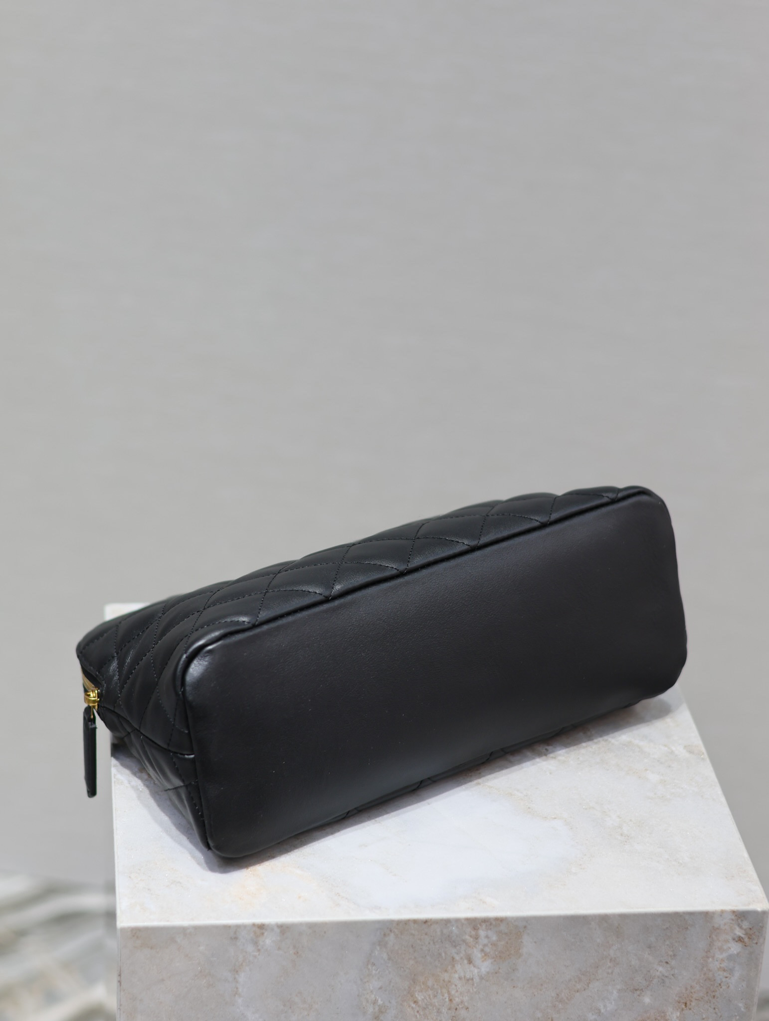 YSL LE CASSANDRE 30×20×11cm